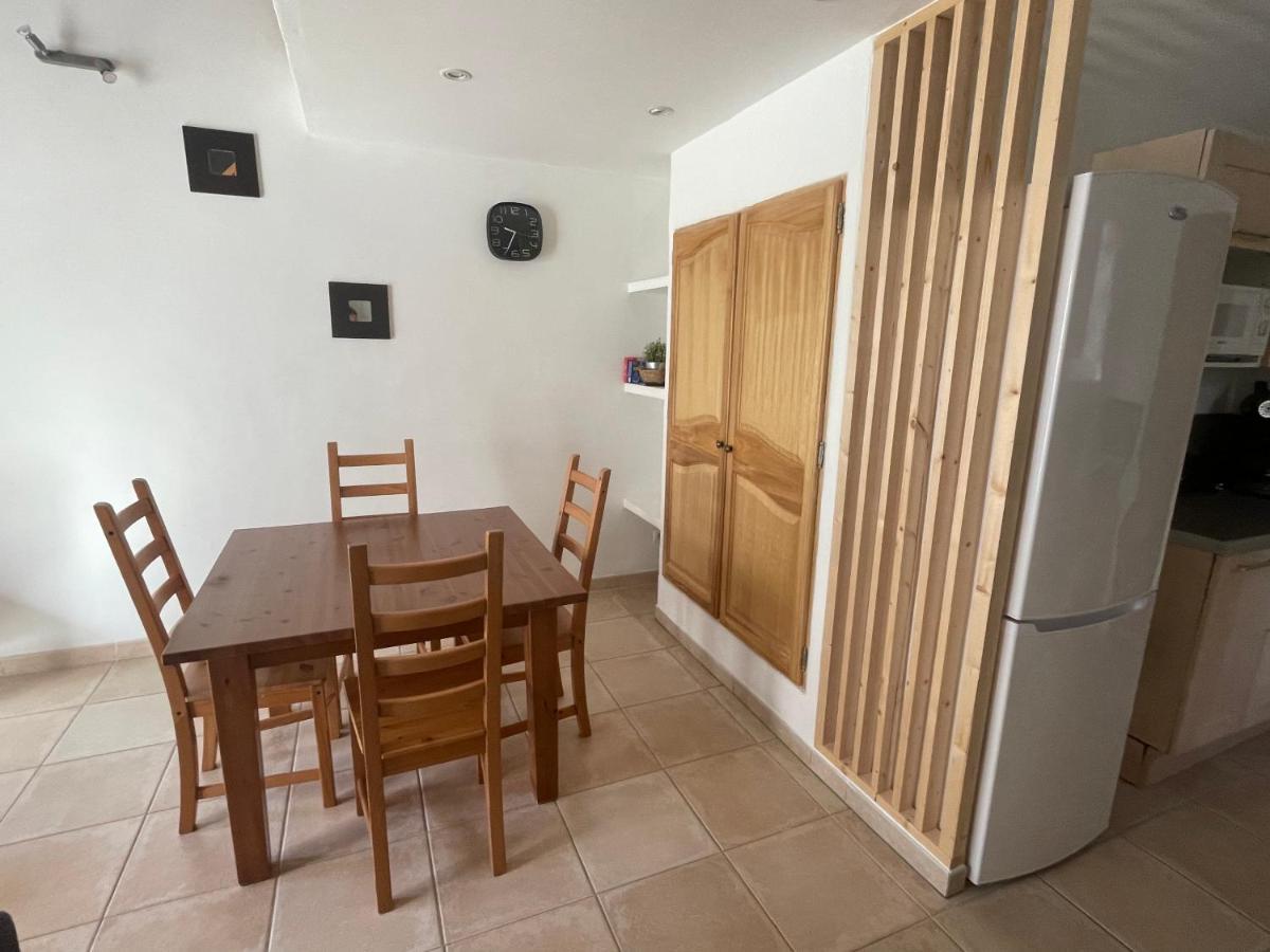 Logement Tout Confort Au Calme Entre Saint Tropez Et Les Gorges Du Verdon Le Thoronet Exterior foto